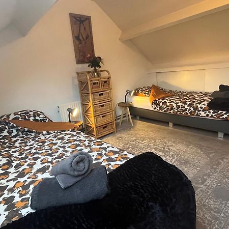 Guesthouse Bednboot Met Terras Aan Het Water Rijpwetering Exterior photo