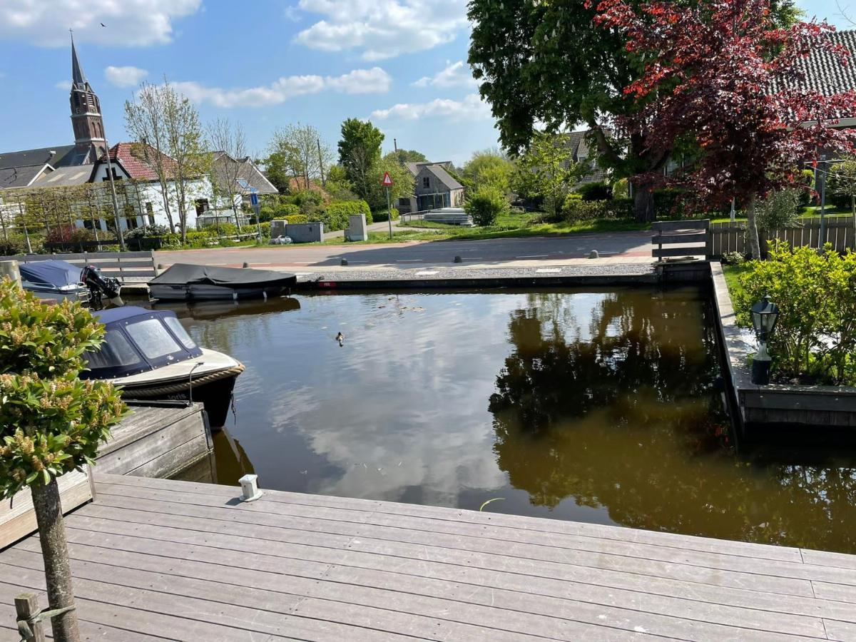 Guesthouse Bednboot Met Terras Aan Het Water Rijpwetering Exterior photo