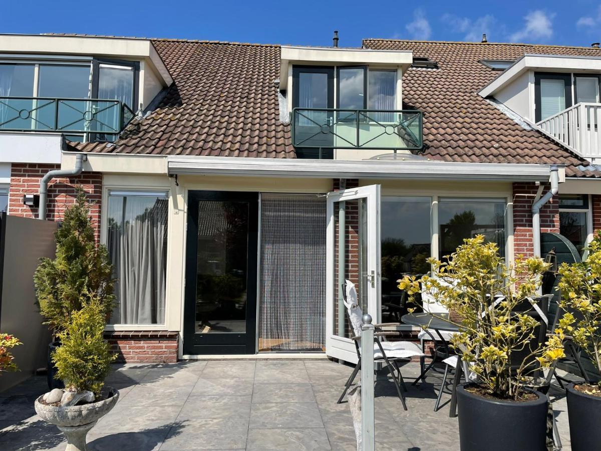 Guesthouse Bednboot Met Terras Aan Het Water Rijpwetering Exterior photo