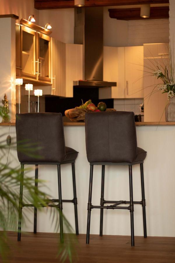 Guesthouse Bednboot Met Terras Aan Het Water Rijpwetering Exterior photo