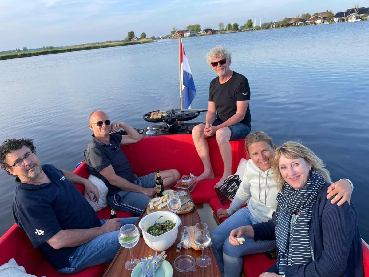 Guesthouse Bednboot Met Terras Aan Het Water Rijpwetering Exterior photo